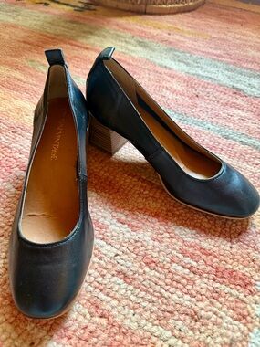 Crown Vintage Black Leather Mid Block Heel Pumps